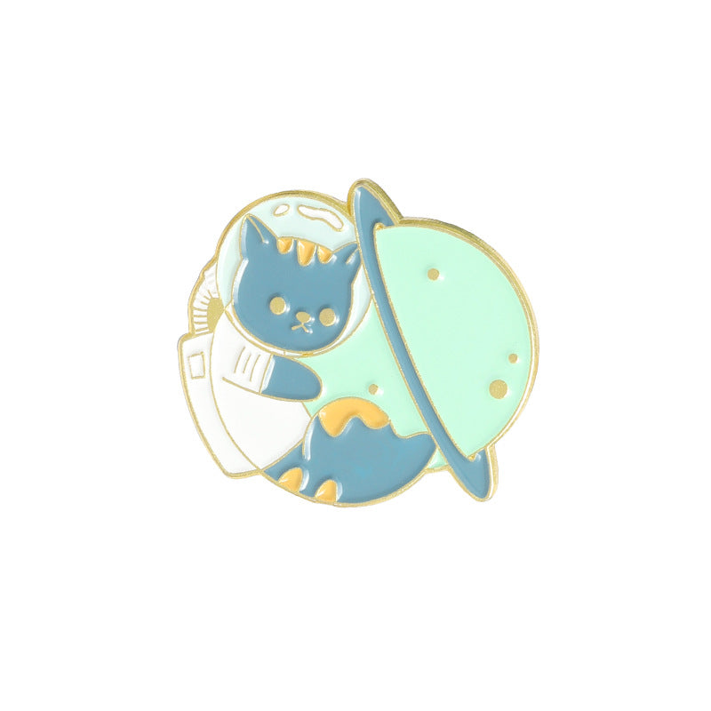Cat Brooch Pin Badge - Cute Clothing Accessory for Jackets, Bags & Hats