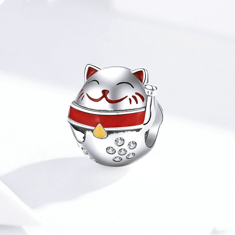 Beaded Lucky Cat Charm Bracelet - Cute Everyday Accessory for Cat Lovers