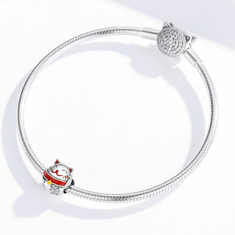 Beaded Lucky Cat Charm Bracelet - Cute Everyday Accessory for Cat Lovers
